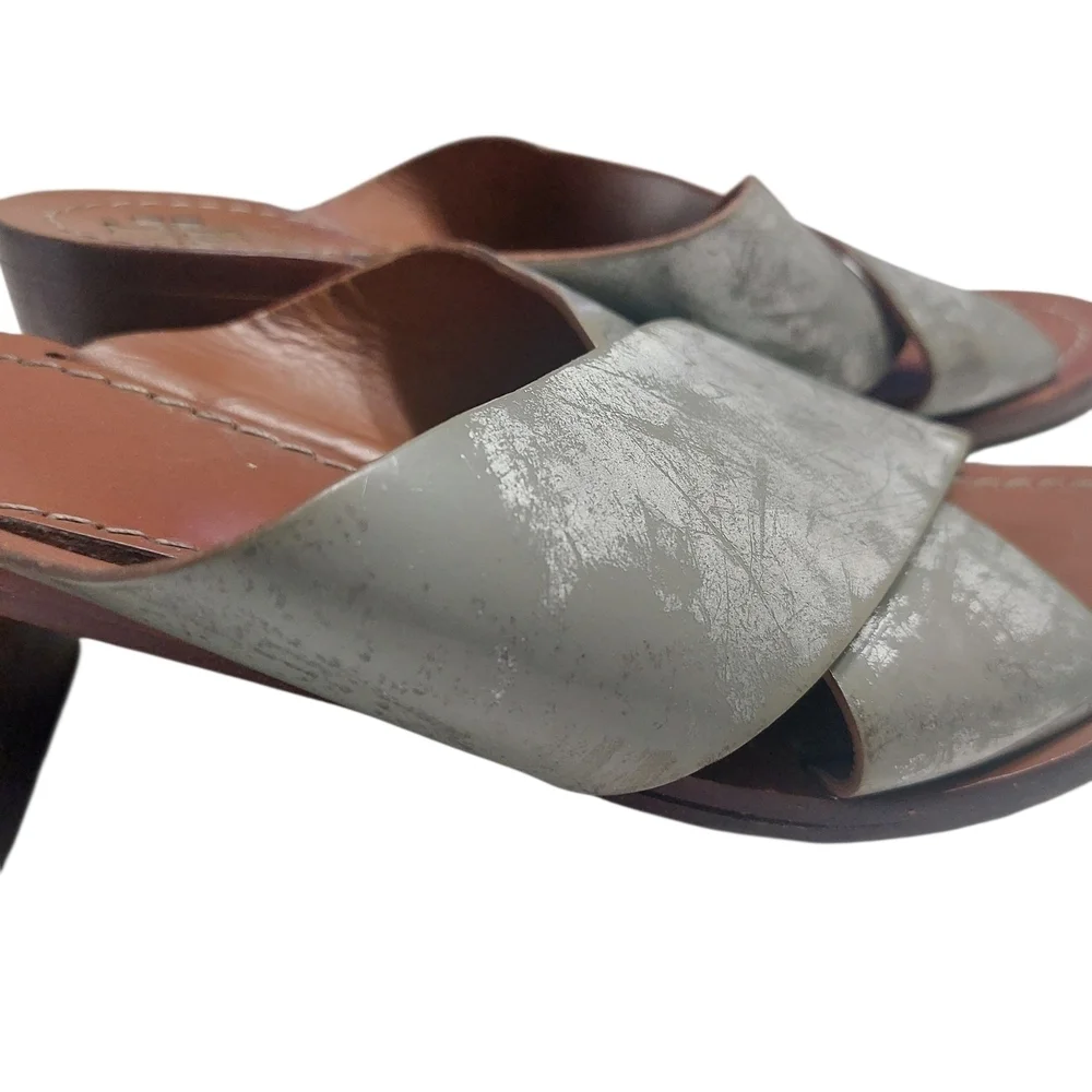 Tory Burch Silver Sandals Elegant Design
